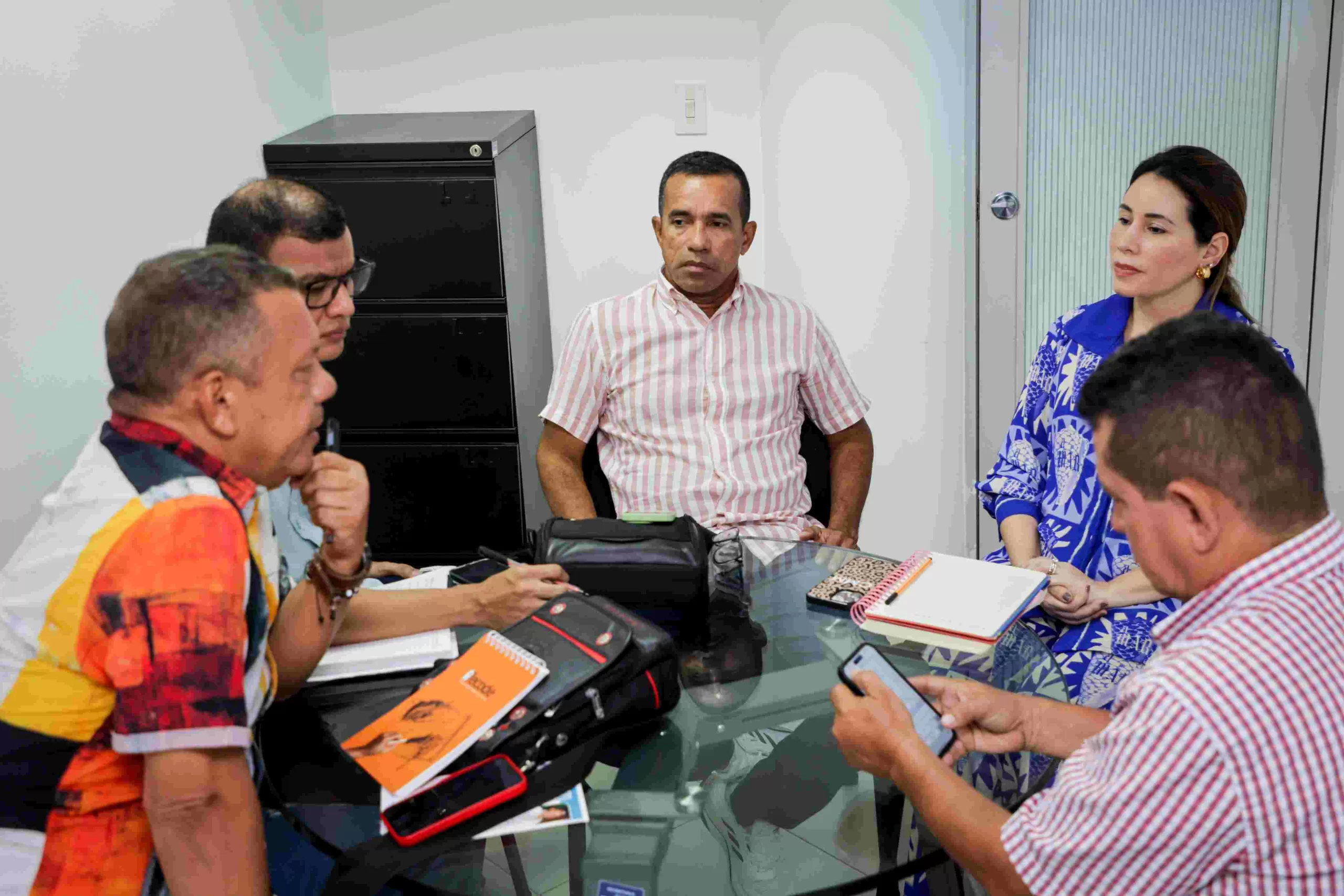 Secretaría de Educación de Córdoba avanza con proceso para vincular a maestros de concurso de méritos