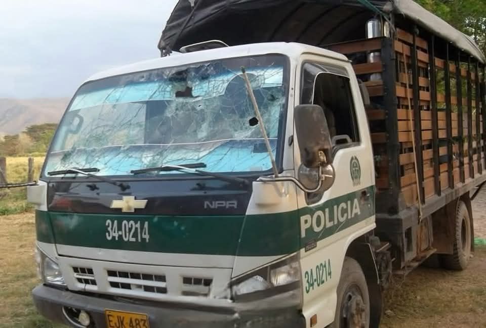 Ataque a Escuadrón Móvil de Carabineros en la vía La Apartada – Ayapel, deja un policía muerto y dos heridos 2 ataque a policias 2 |