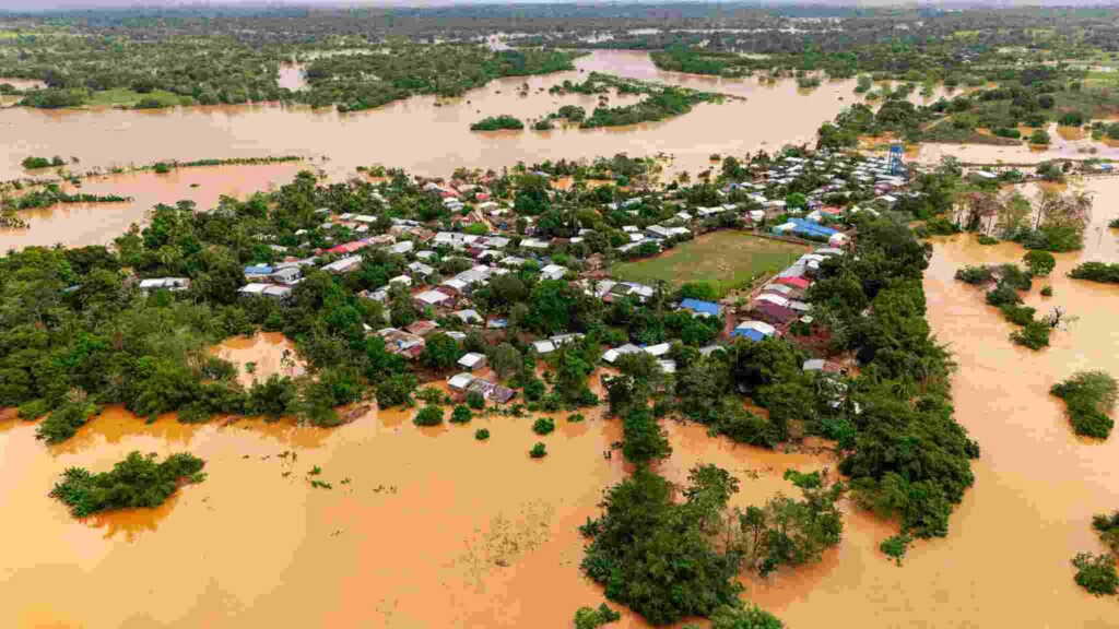 Puerto Lbertador inundaciones 3 |