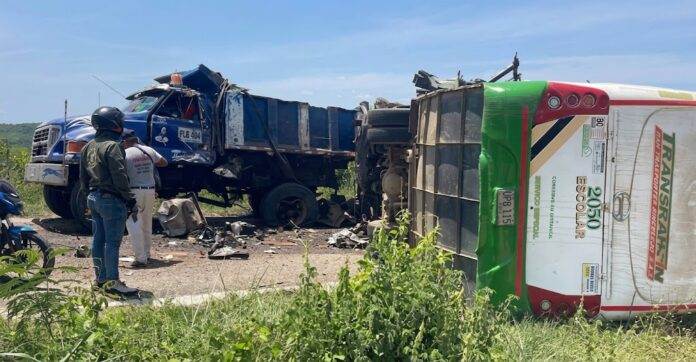 Conductor y estudiante son las víctimas mortales de accidente en zona rural de Morroa Sucre 1 accidente en Sucre 1 |